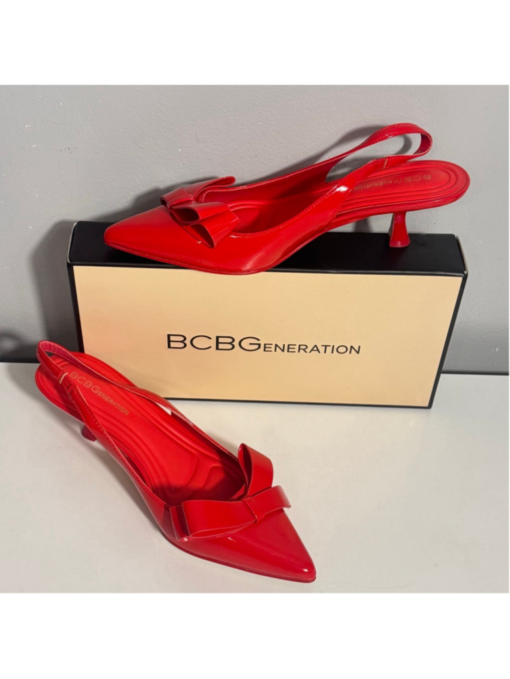 Size 8.5 BCBGeneration Tomato Red Patent Bow Slingback Kitten Heels Kasti